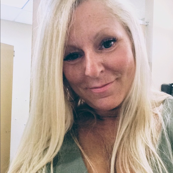 Meet your Posher, Susan - Picture 3 of 8